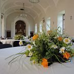 květinová dekorace interiéru refektáře u Milosrdných bratří v Brně