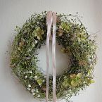 věneček ze sušených a umělých květin